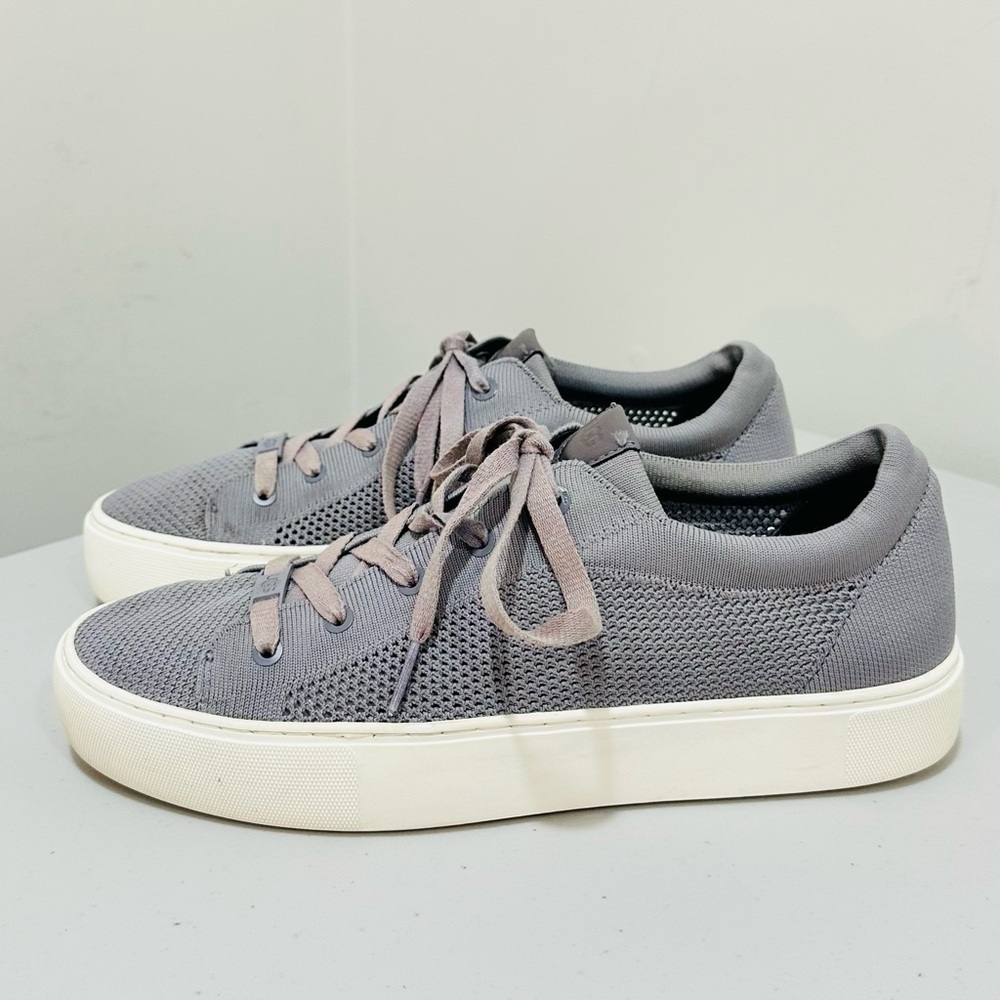 UGG Womens‎ Zilo Knit Sneakers LT/PAS GrayShoe Size 10